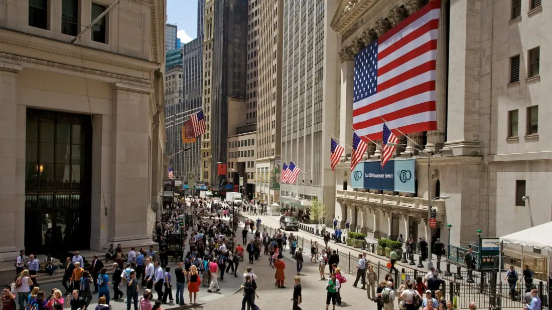 Wall Street and Lower Manhattan for the Financial District cat history tour