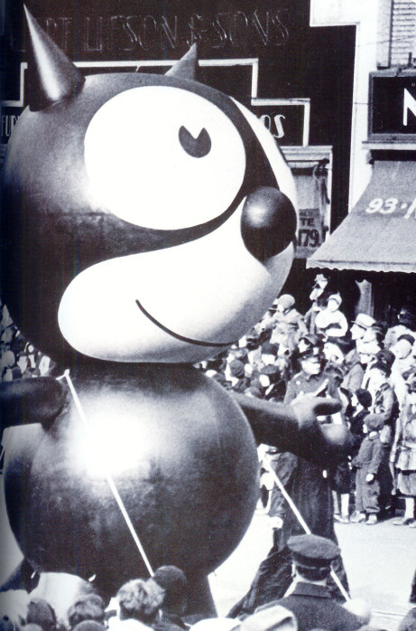 1932: The Cat That Took Down a Plane at the Macy’s Thanksgiving Day Parade - Cats About Town Tours